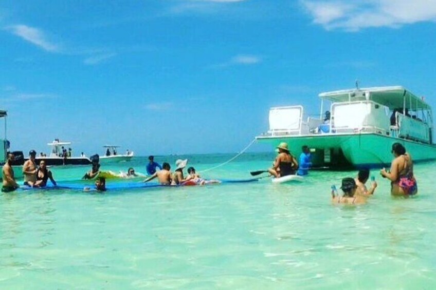 Miami: Party Boat Sandbar Island & Toys Bayside Marketplace