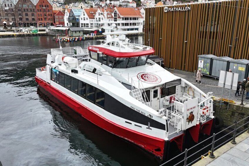 Guided day tour - Mostraumen Cruise, City Walk & Flöyen Funicular 2