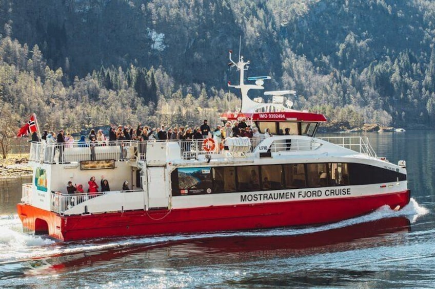 Guided day tour - Mostraumen Cruise, City Walk & Flöyen Funicular 4