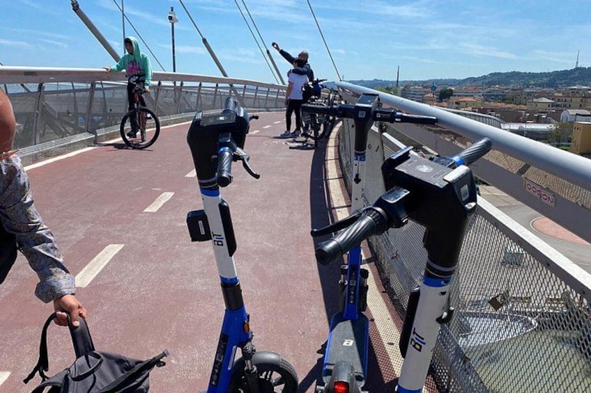 Pescara tour by e-scooter or bike among art, flavors and shopping 4