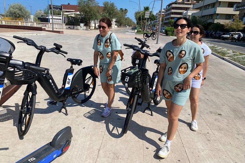 Pescara tour by e-scooter or bike among art, flavors and shopping 3