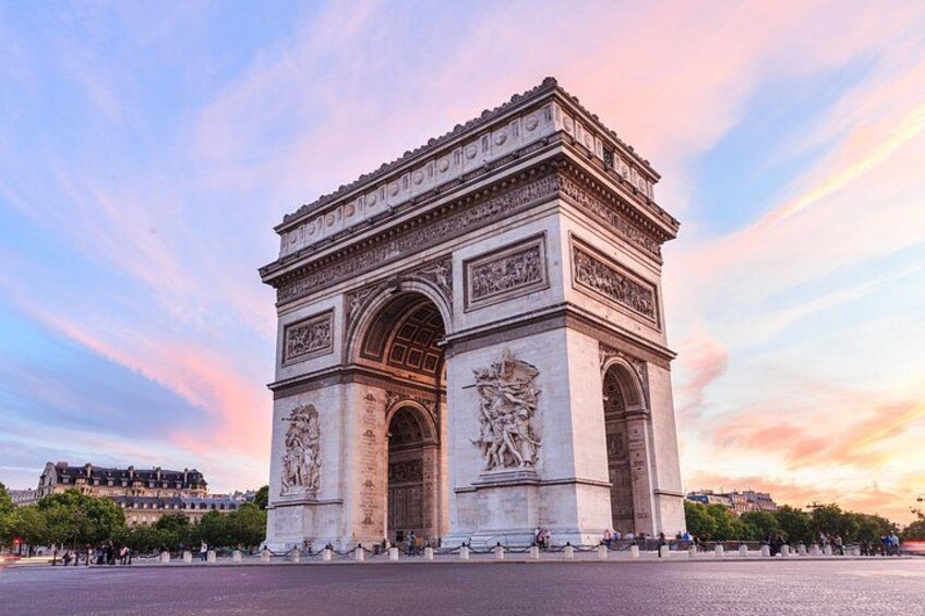 Deluxe Paris Shore Trip from Le Havre with Cruise & Packed Lunch 2