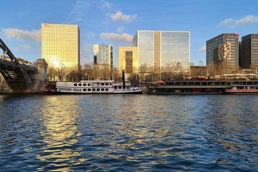 Deluxe Paris Shore Trip from Le Havre with Cruise & Packed Lunch 3