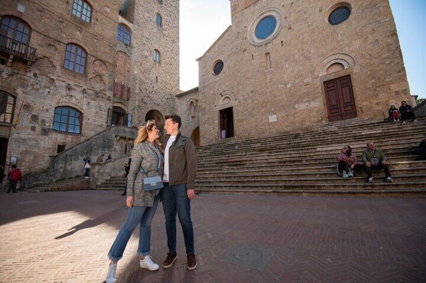 San Gimignano private tour with personal photographer