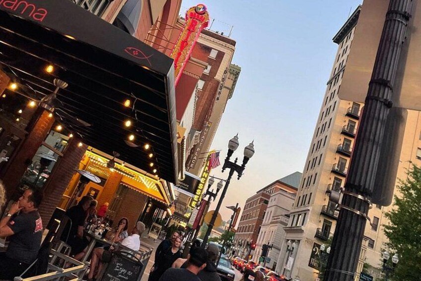 Downtown Knoxville Hidden Tour w/ Ice Cream, Coffee & Tennessee River Gems 4