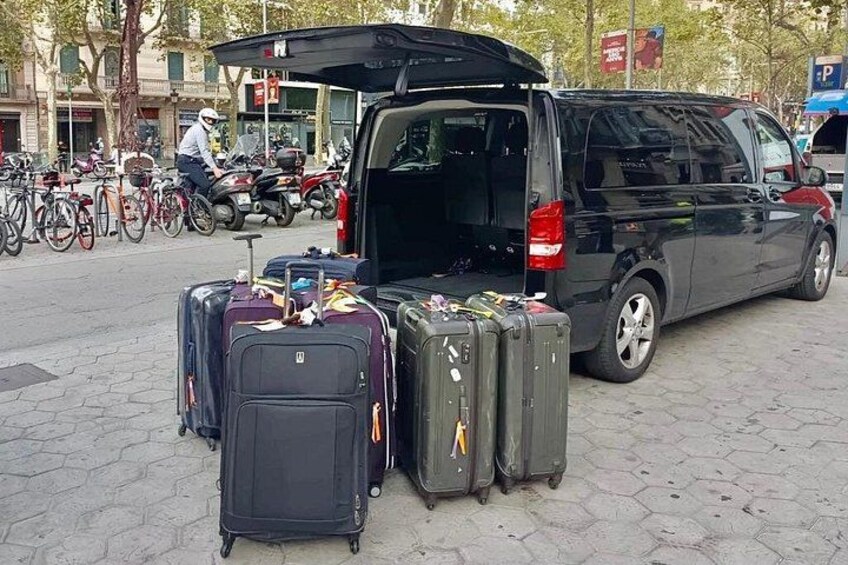 Full Day in Girona and Figueres from Barcelona 4