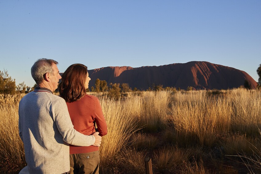 Guided Sunrise Tour of Uluru-Kata Tjuta National Park