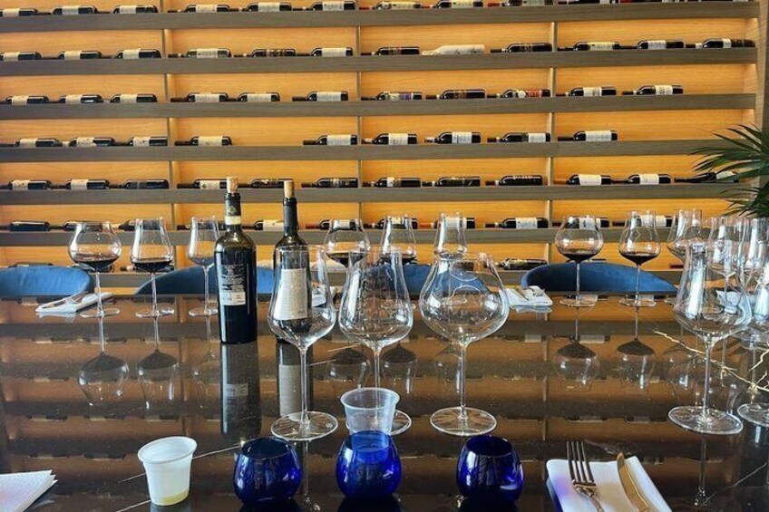 Small Group Positano Wine Tasting in a Air-Conditioned Room 4