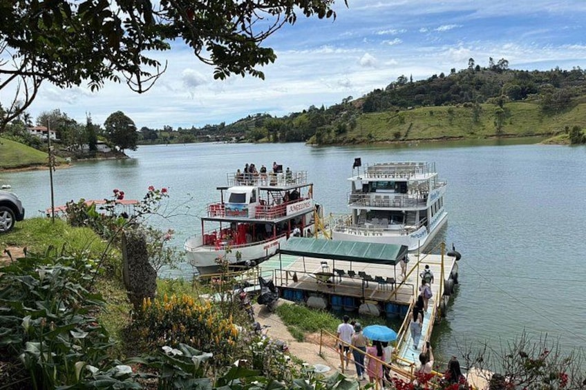 Guatape and Stone of the Rock and Boat Tour and Farm 3