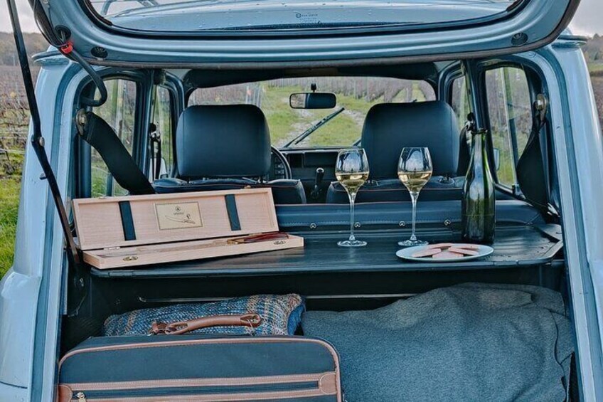 Private Champagne Experience in a vintage car from Epernay