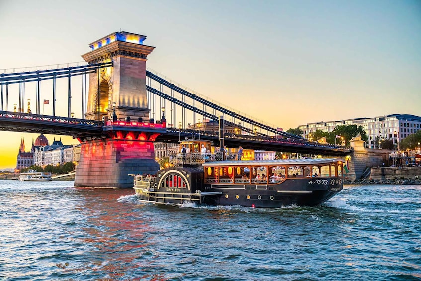 Picture 11 for Activity Budapest: Historical Cruise with Welcome Drink 4