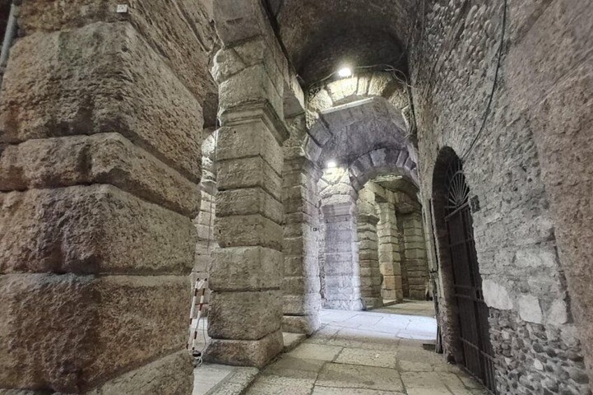 Verona: Tour with Arena, Cable Car and Optional Juliet Tickets 4