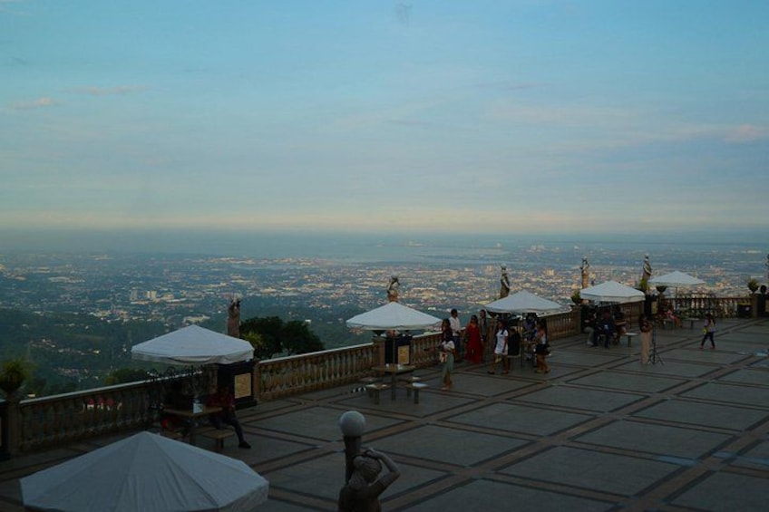 Cebu Highlands Tour (Tops,Taoist temple, Leah and sirao garden) 2
