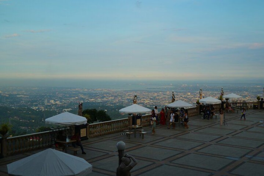Cebu Highlands Tour (Tops,Taoist temple, Leah and sirao garden) 2