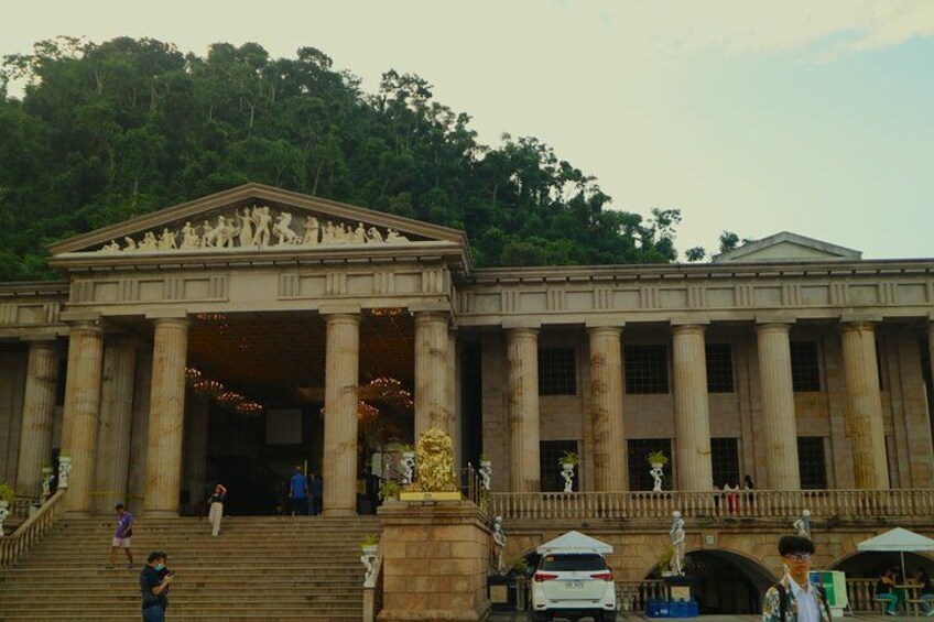 Cebu Highlands Tour (Tops,Taoist temple, Leah and sirao garden) 3
