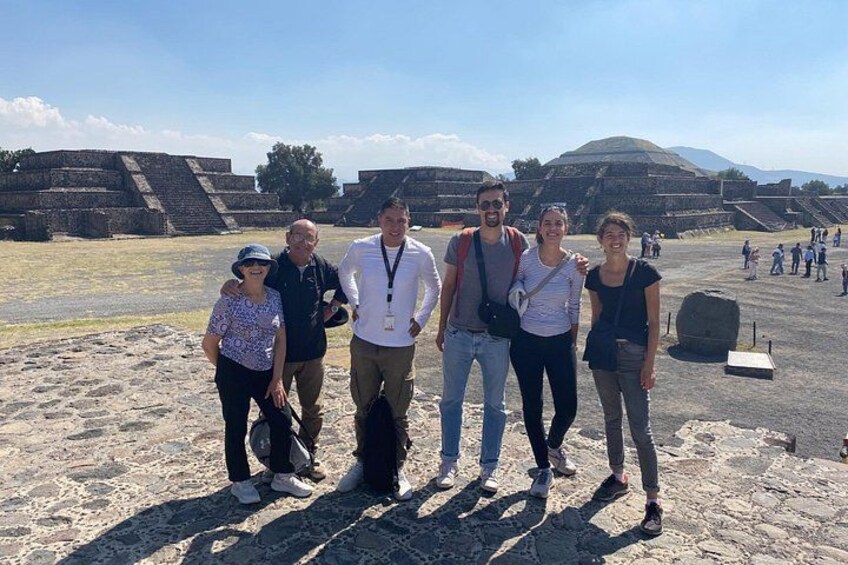 Tour in Mexico, Basilica of Guadalupe and Teotihuacan at your leisure 3