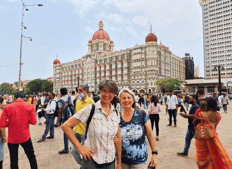 Picture 7 for Activity Mumbai Walking Tour with Local Snacks 2