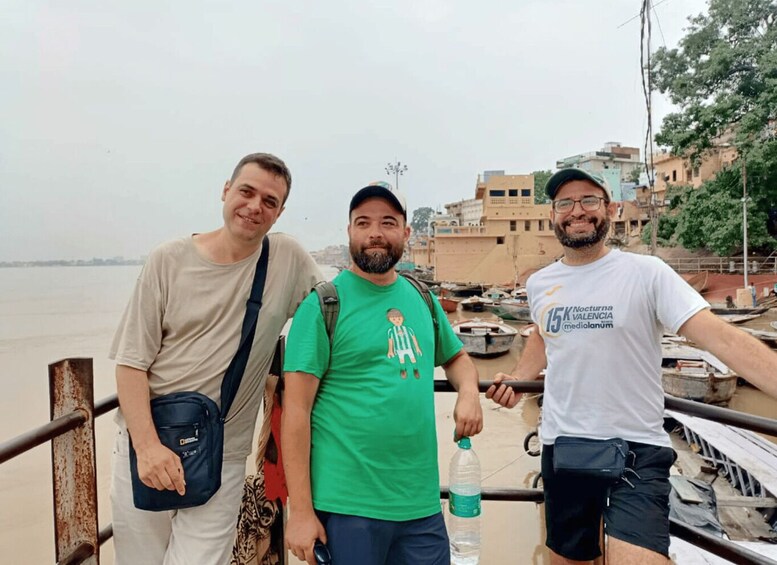 Picture 10 for Activity Varanasi Walking Tour with Local Snacks 4