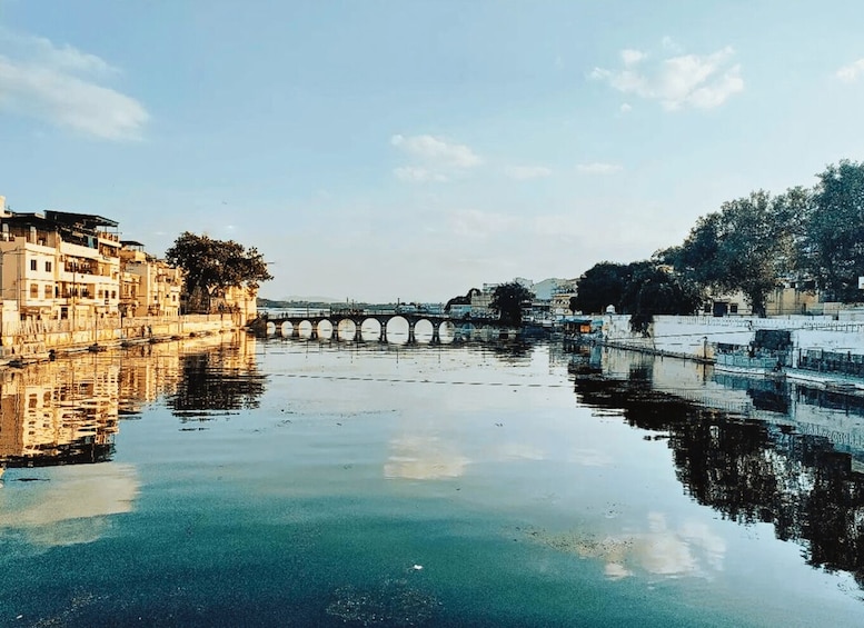 Udaipur Cultural Walking Tour with Local Snacks 1