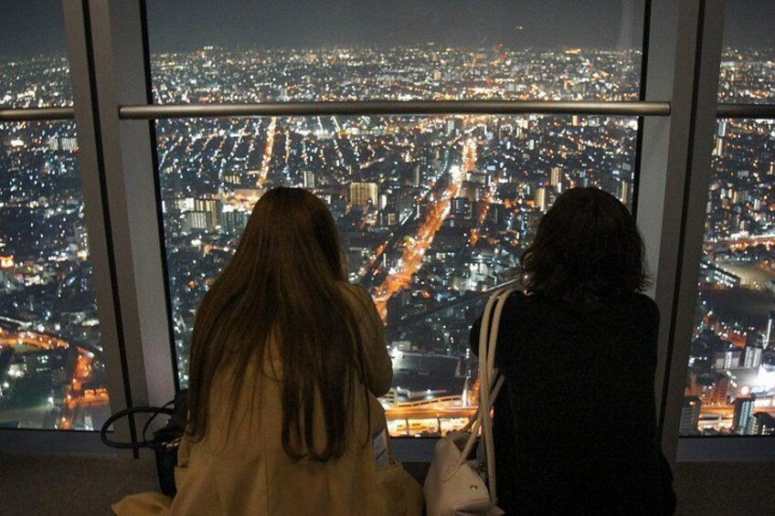 The view of the breath-taking scenery of Osaka city from sky-high at Abeno Harukas 5