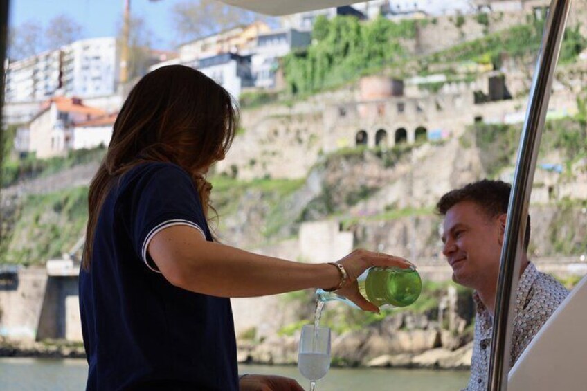 Port : Private Yacht Cruise with Local Wine, Snacks & 7 bridges 2