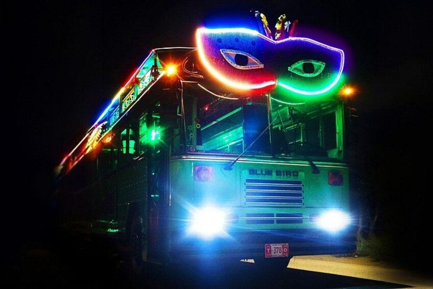 Aruba Nightlife Party Bus with Unlimited Drinks and DJ 2