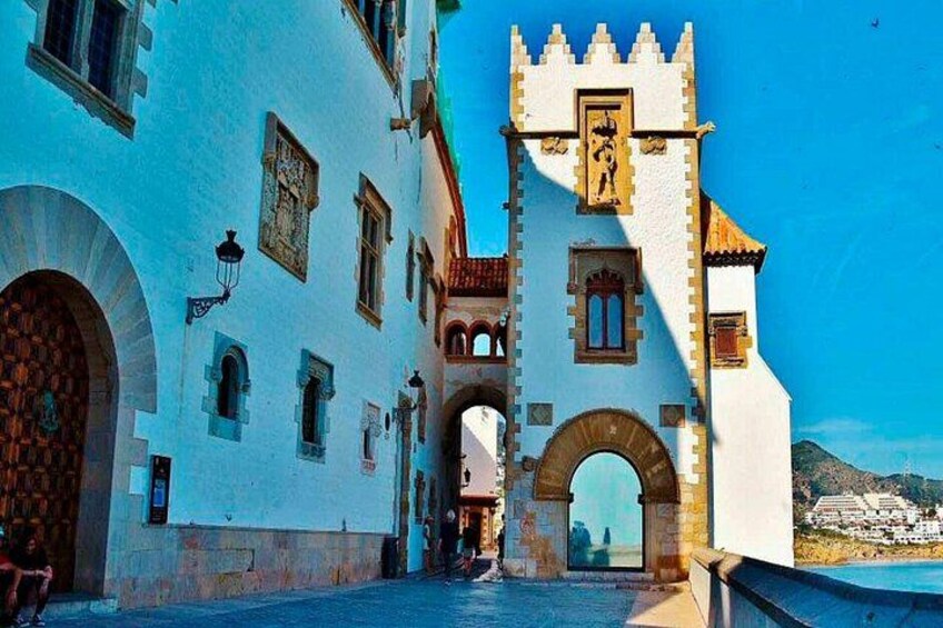 Private Transfer From Barcelona to Sitges 2