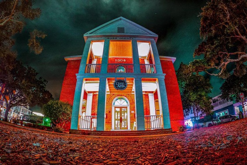 Join in on the fun and come on an evening of spooky stories and history 5