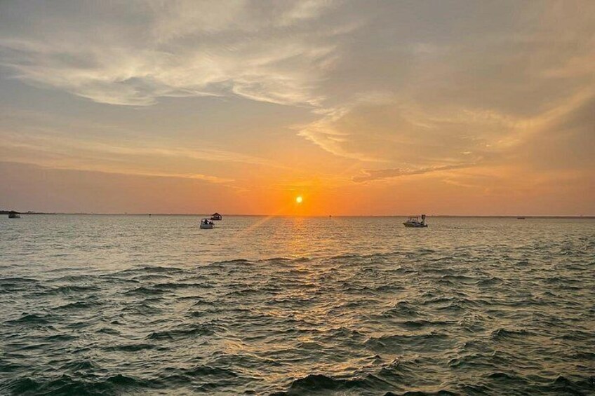 Private Sunset Crab island Tour up to 6 people captain 3