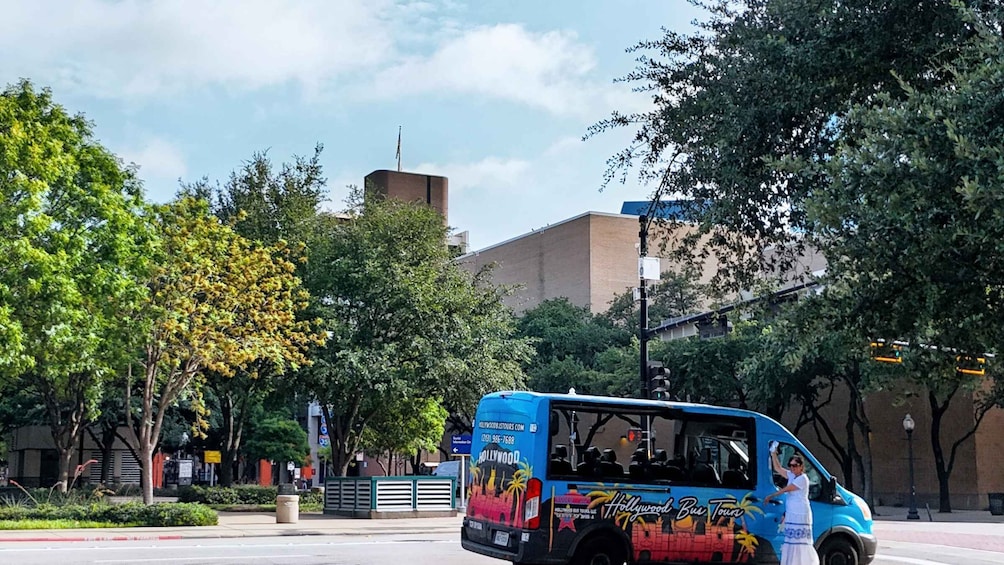 Picture 2 for Activity Dallas: 1 or 2-Hour Open-Air Van Tour 5