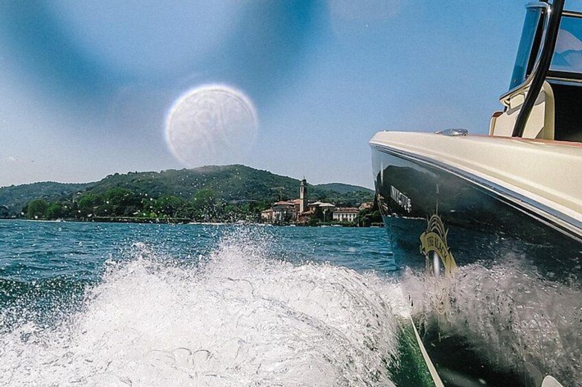 2H Private Cruise on Lake Como Tender yacht Invictus 9 pax 4