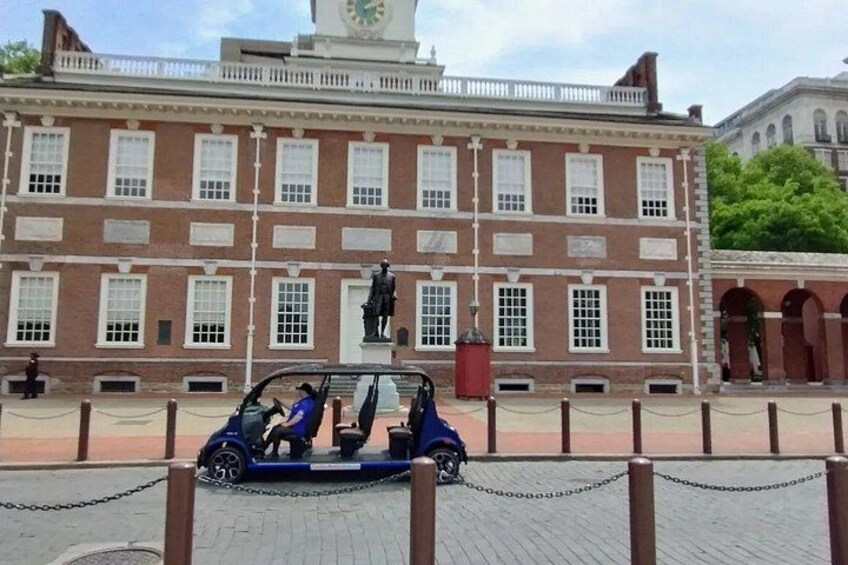 1 Hour Philadelphia Private Guided Tour by Deluxe Electric Car 2