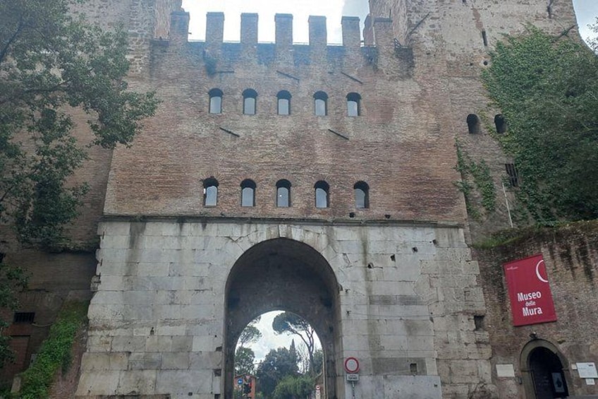 Porta San Sebastiano 4
