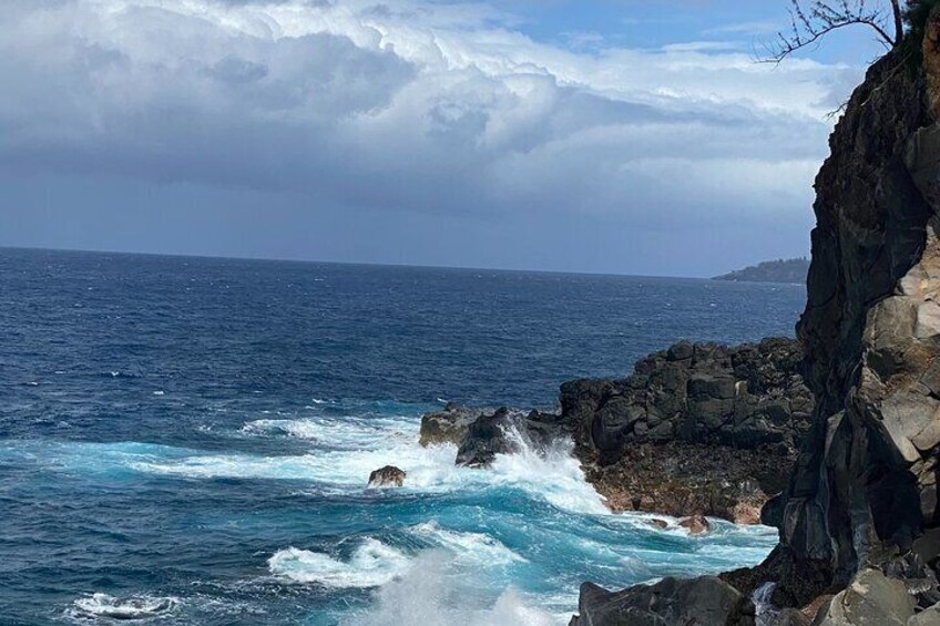 View the Hamakua Coastline see the Waipio Valley Shores