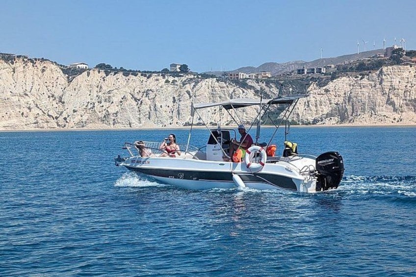 Private boat tour with aperitif at Scala Dei Turchi 2
