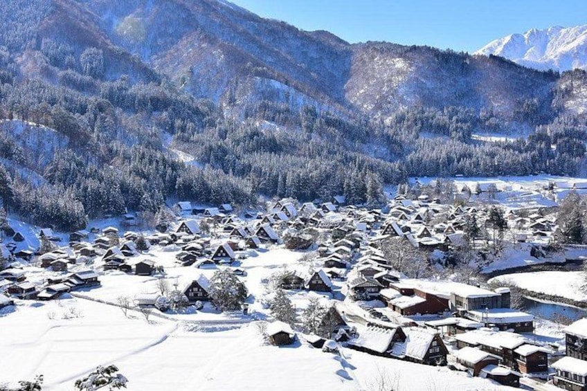 Departing from Takayama [Regular sightseeing bus] World Heritage Sites Shirakawago and Gokayama Ainokura 2