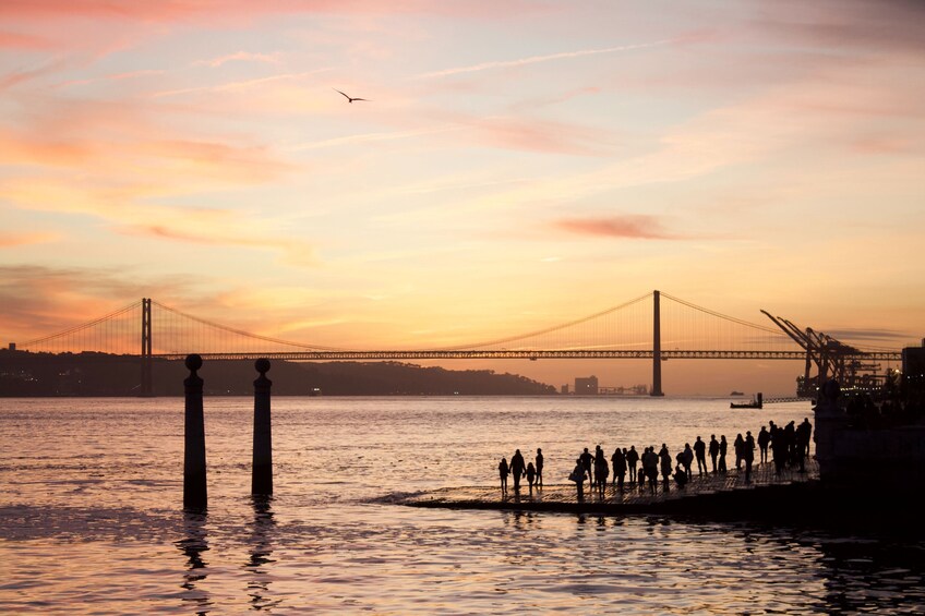 Charms of Lisbon: Alfama Tapas Tour & Sunset Sailing