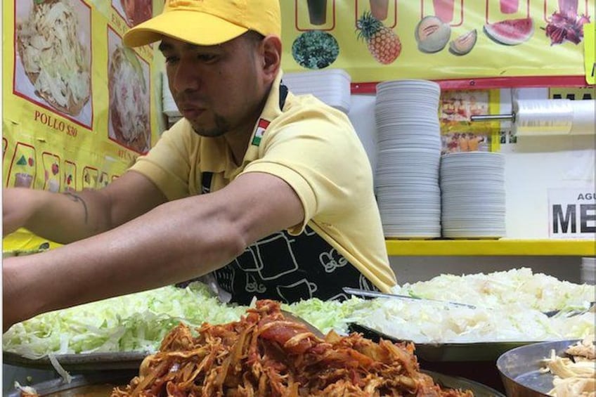 We will take a break to enjoy yummy tacos/tostadas in a hole-in-the-wall taquería. 2