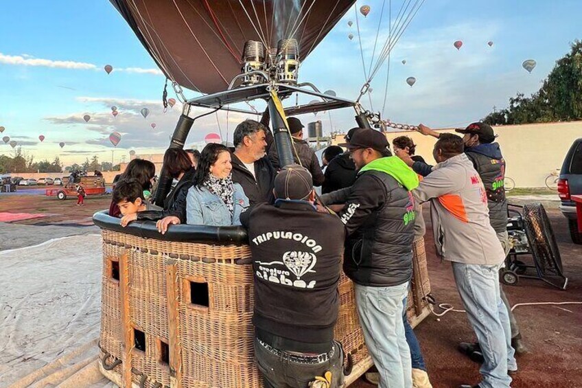 Hot Air Balloon Flight Over Teotihuacan 3