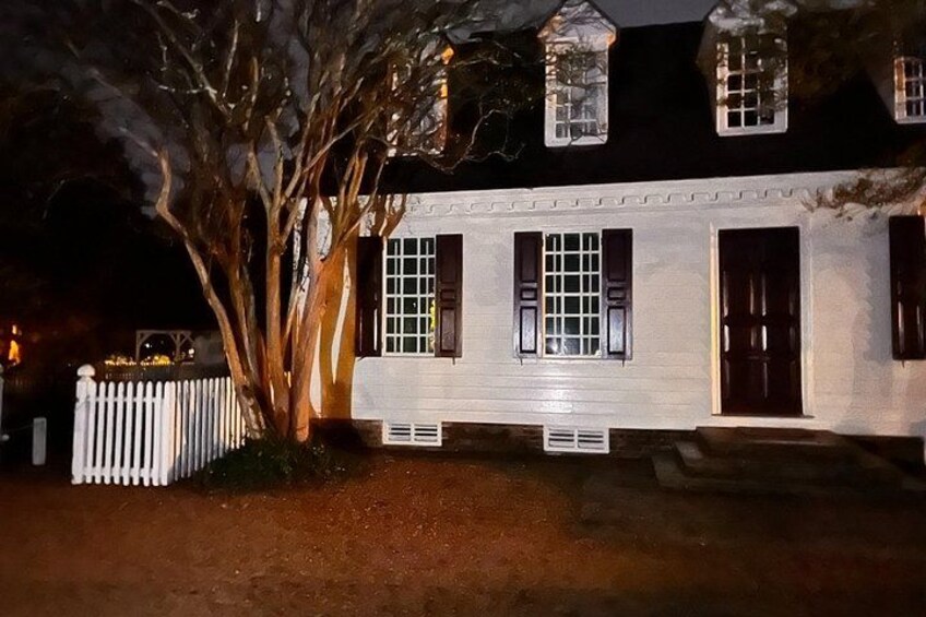 Colonial Williamsburg Ghost Stories and Walking Tour 3