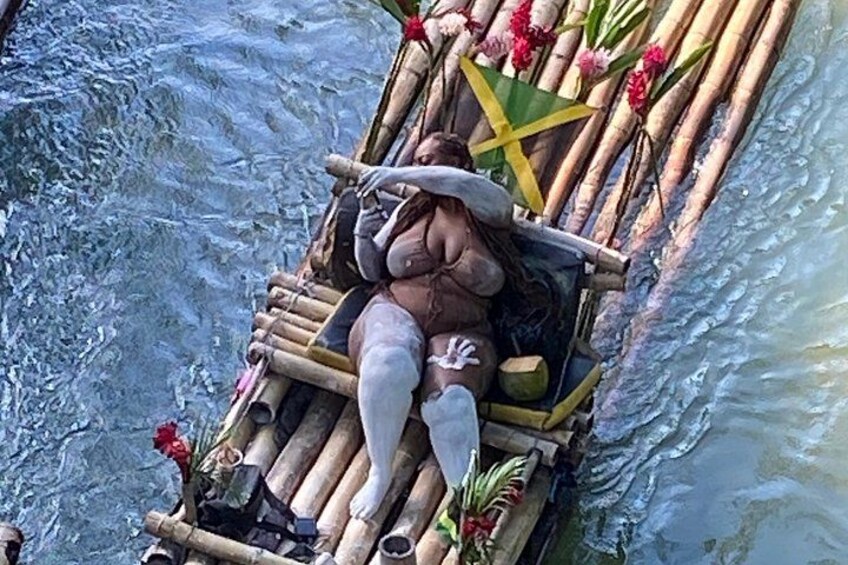 Private Lethe Rafting Tour with limestone massage 5