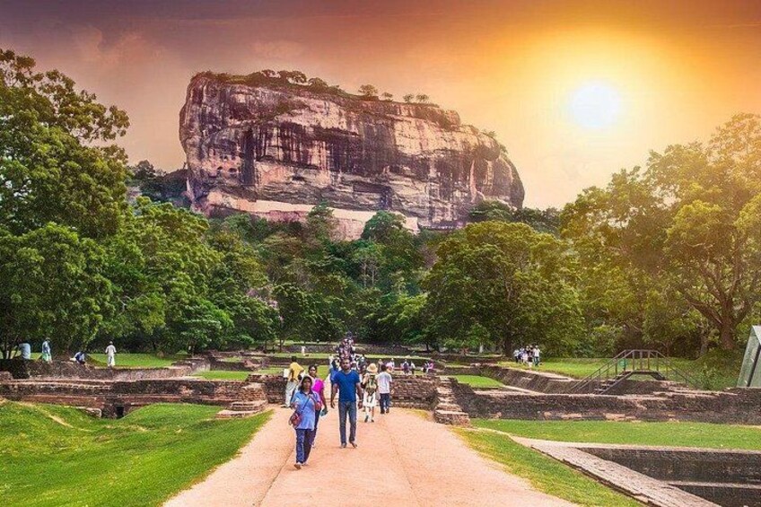 Private Sigiriya Day Tour and Authentic Sri Lankan Lunch Buffet 1
