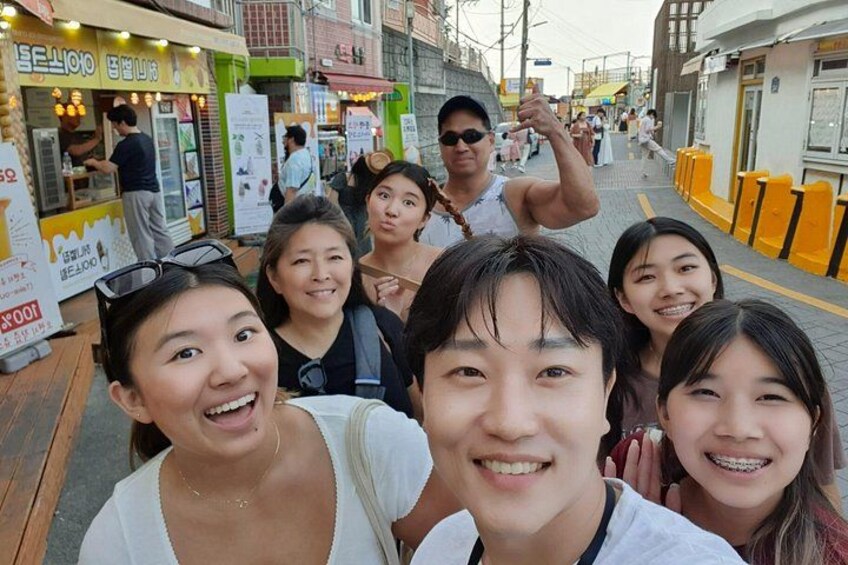 Busan Cruise Port – Premium Small Group Tour (Max 6 Guests) 4