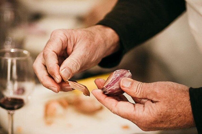 Market Tour, Cooking Class & Lunch with Chef in Lyon Studio 1
