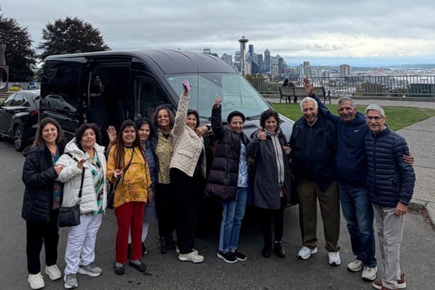 Private Seattle City Tours — Buses, Vans & SUVs 4