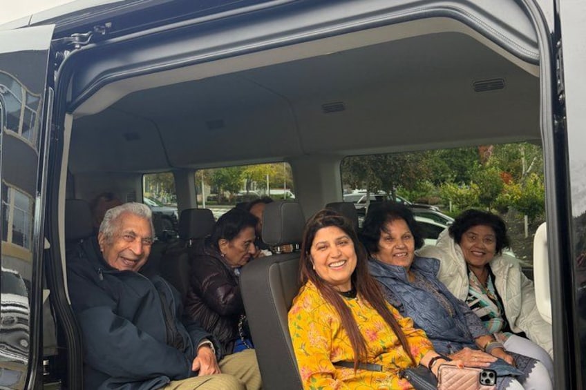 Private Seattle City Tours — Buses, Vans & SUVs 2