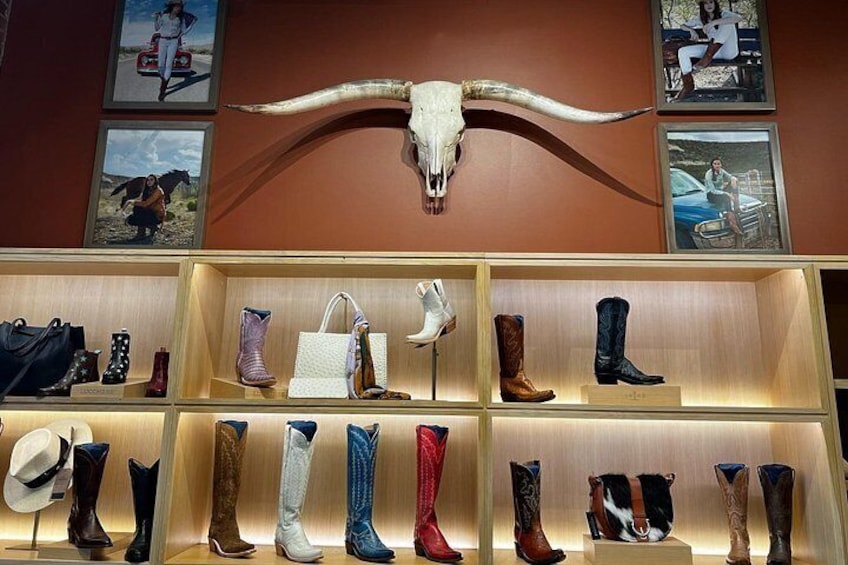 Fort Worth Highlights, Billy Bob’s & John Wayne Day Tour 4