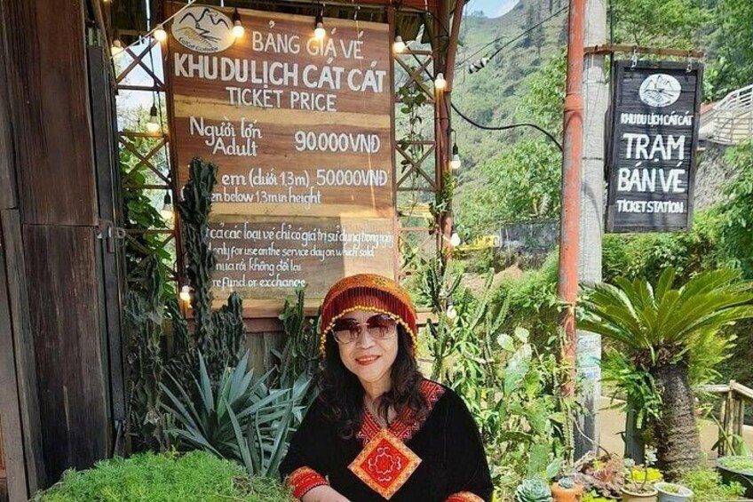 Amazing experience at Cat Cat village from Sapa Town 3