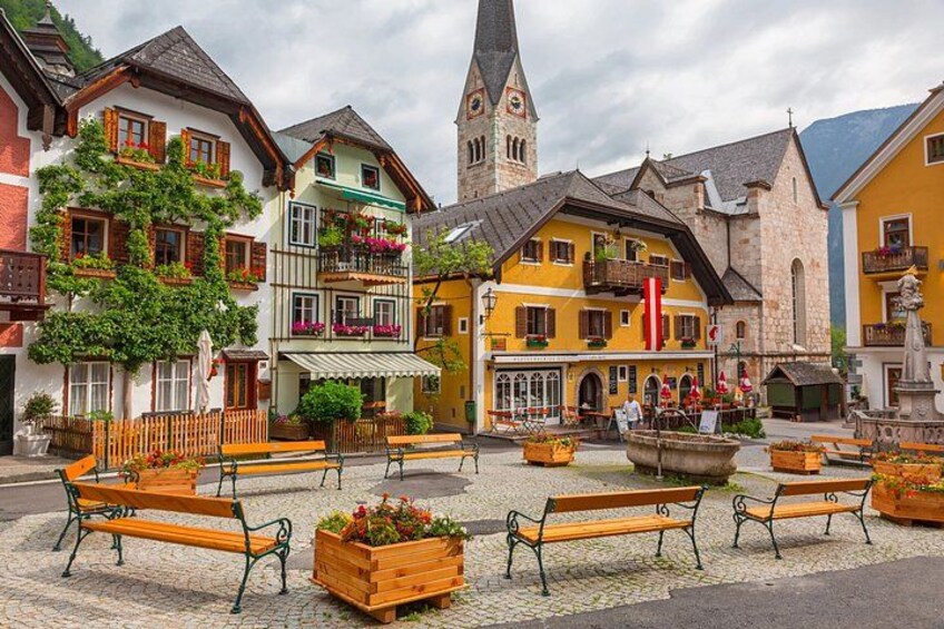 From Vienna to Hallstatt, Salzburg, Alps and Lakes Day Trip 4