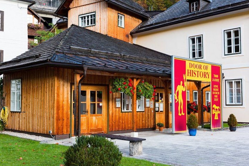 From Vienna to Hallstatt, Salzburg, Alps and Lakes Day Trip 2